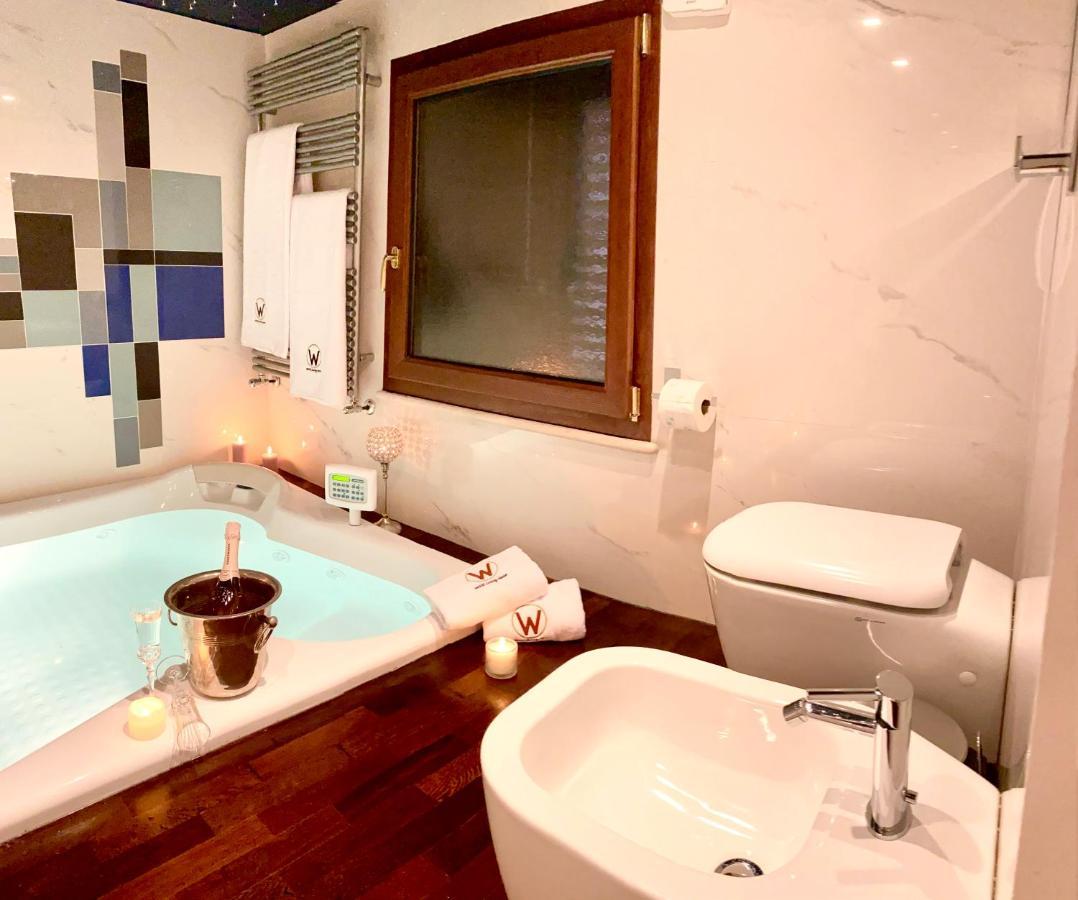 Wood Luxury House Apartamento Pescara Exterior foto