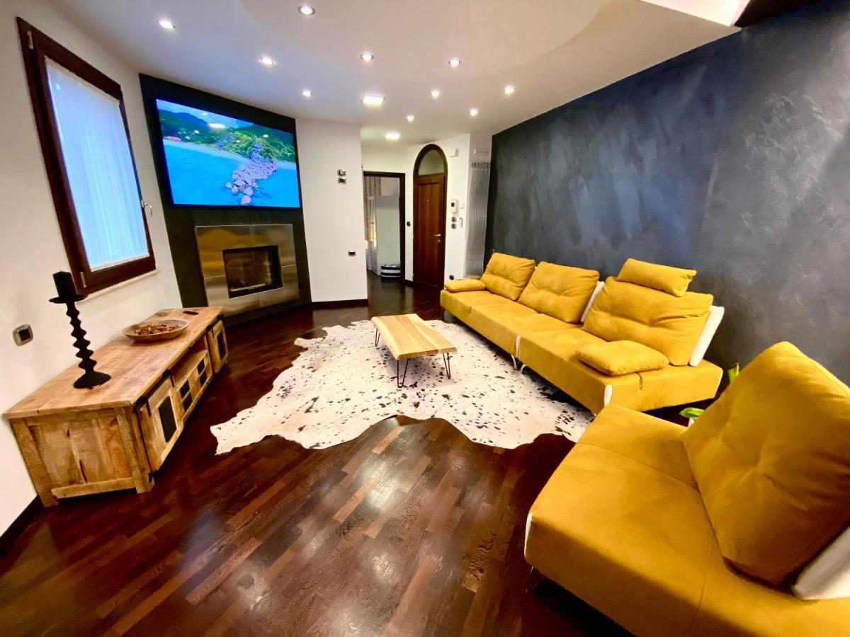 Wood Luxury House Apartamento Pescara Exterior foto