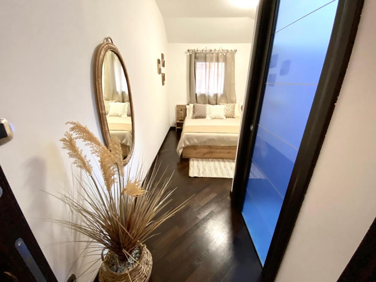 Wood Luxury House Apartamento Pescara Exterior foto