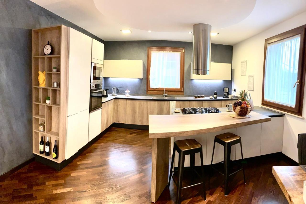 Wood Luxury House Apartamento Pescara Exterior foto