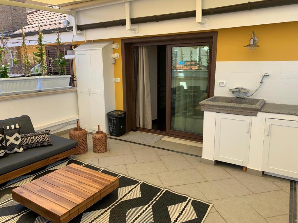 Wood Luxury House Apartamento Pescara Exterior foto